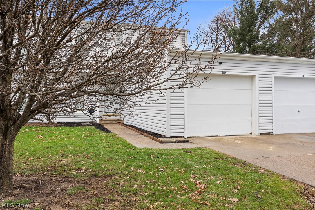 190 Deepwood Drive Wadsworth OH 44281