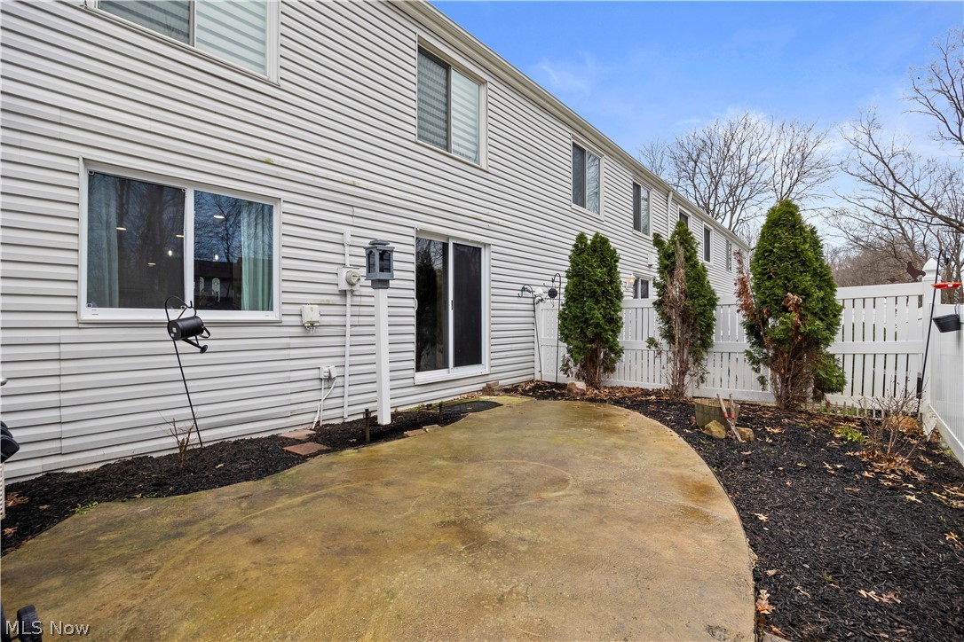 190 Deepwood Drive Wadsworth OH 44281