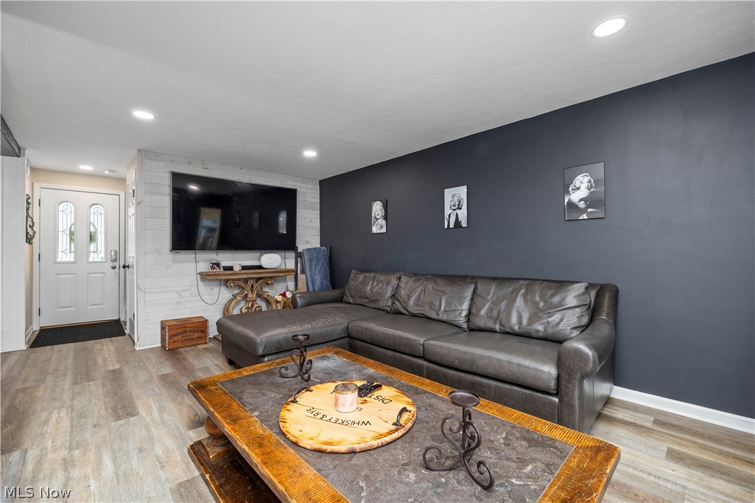 190 Deepwood Drive Wadsworth OH 44281