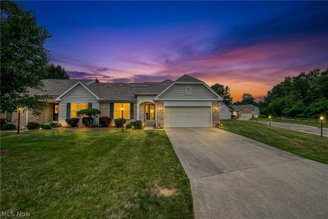 1827 Southpointe Circle NE Canton OH 44714