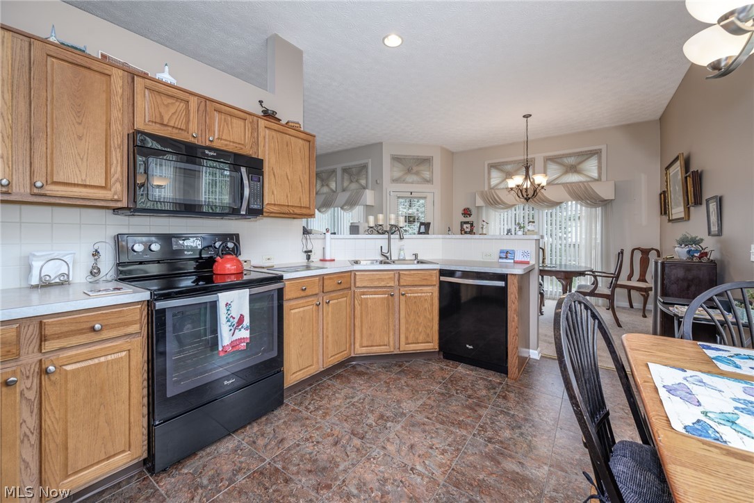 1827 Southpointe Circle NE Canton OH 44714
