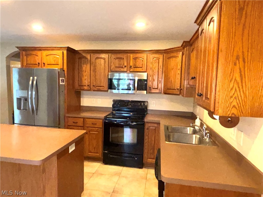 12 Cambridge Glen Columbiana OH 44408