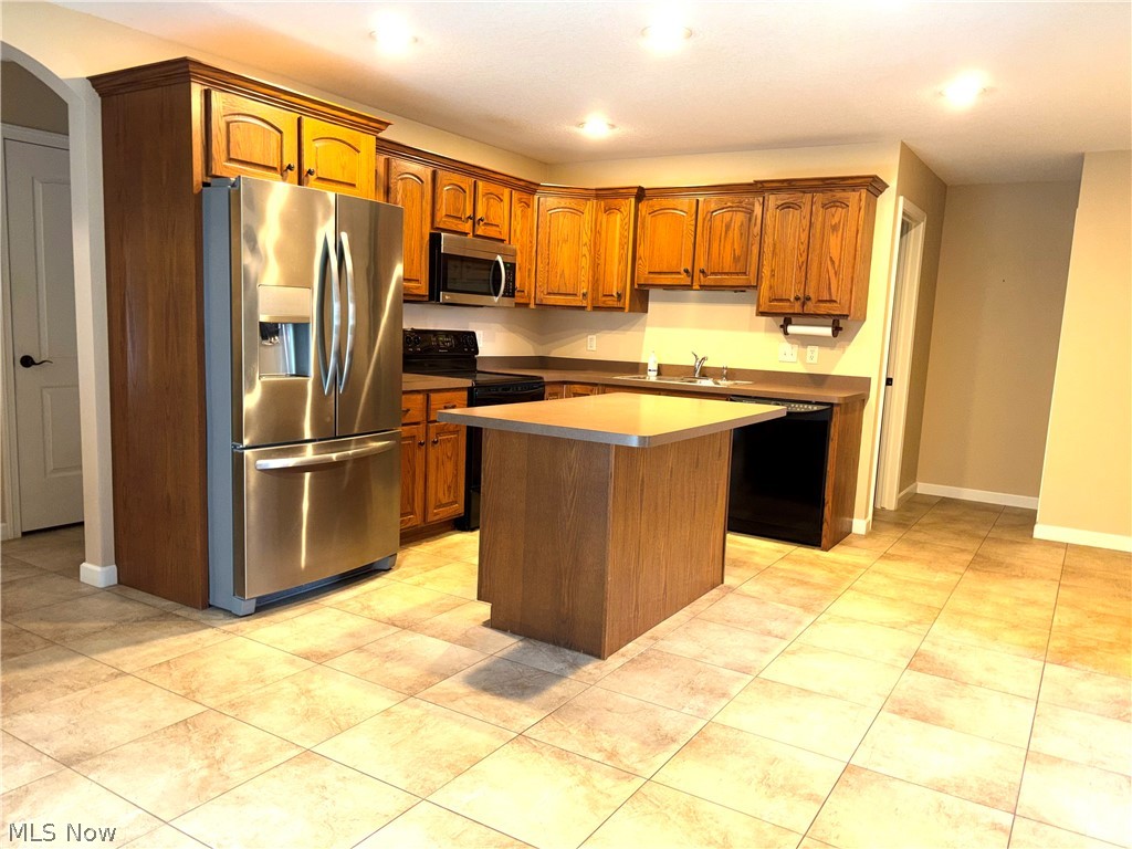 12 Cambridge Glen Columbiana OH 44408