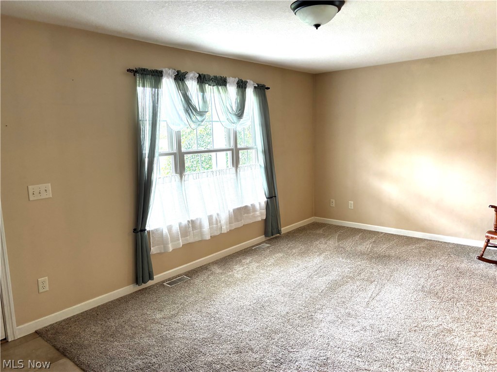 12 Cambridge Glen Columbiana OH 44408