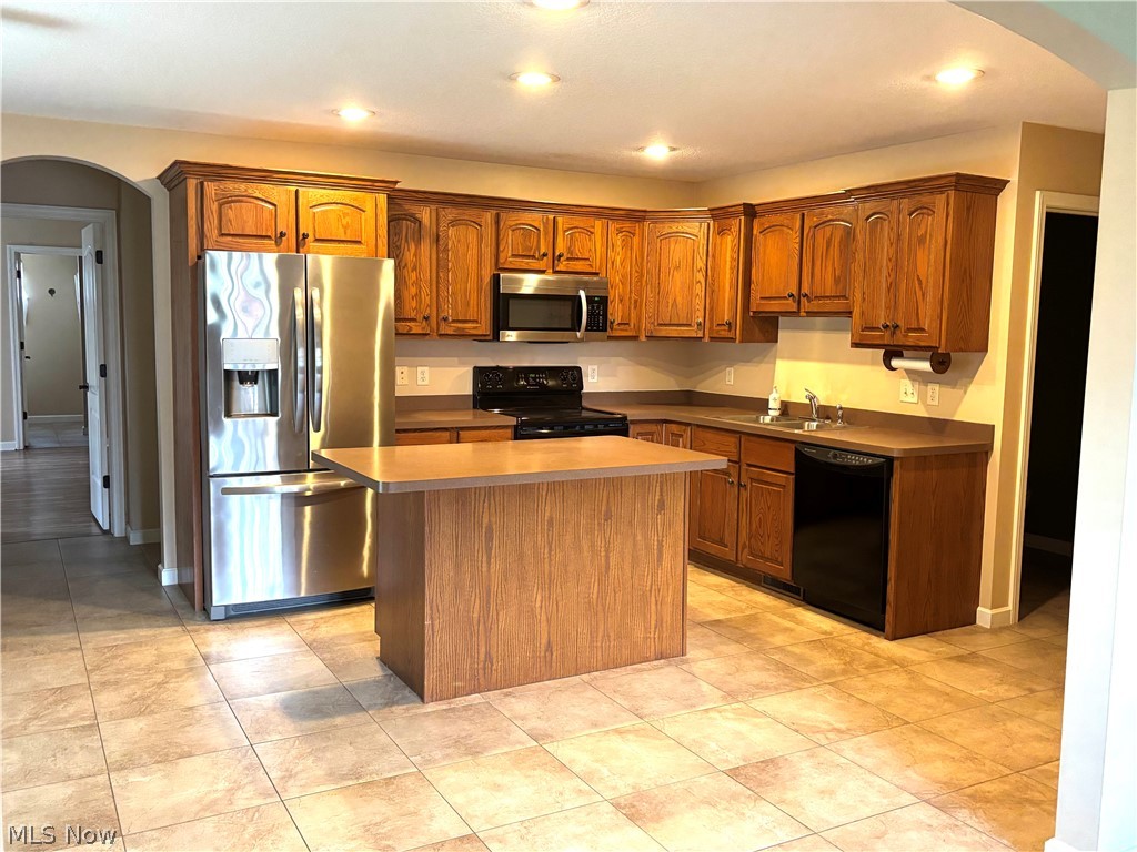 12 Cambridge Glen Columbiana OH 44408
