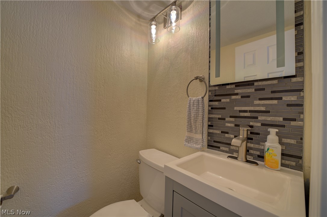 727 Tollis Parkway Broadview Heights OH 44147