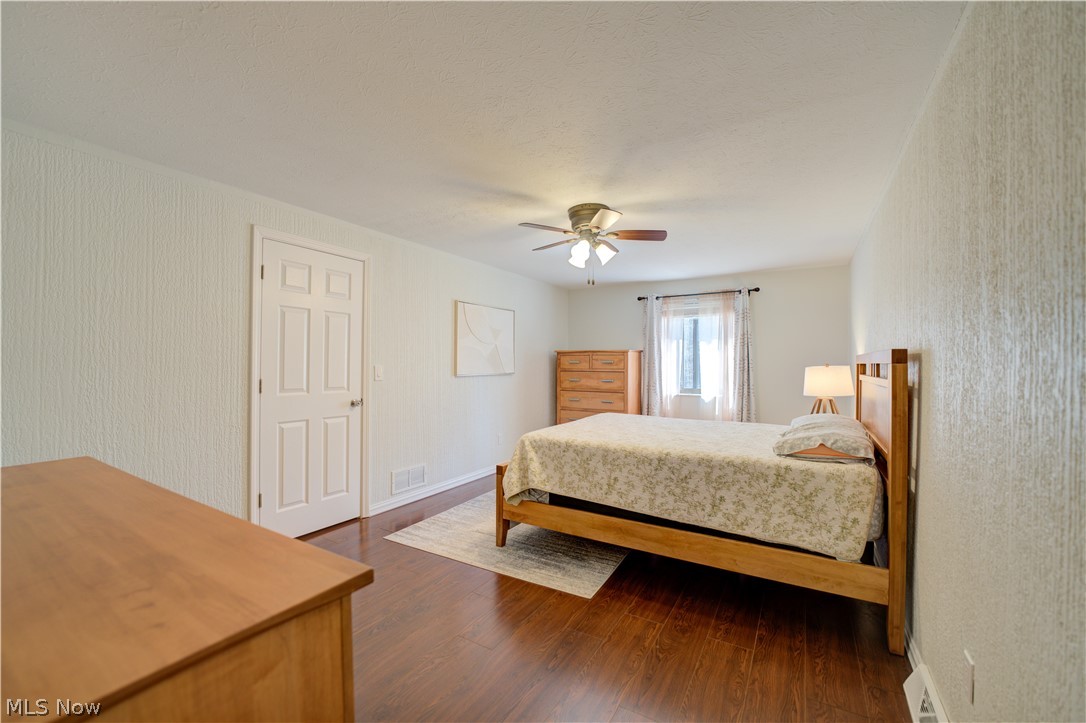 727 Tollis Parkway Broadview Heights OH 44147