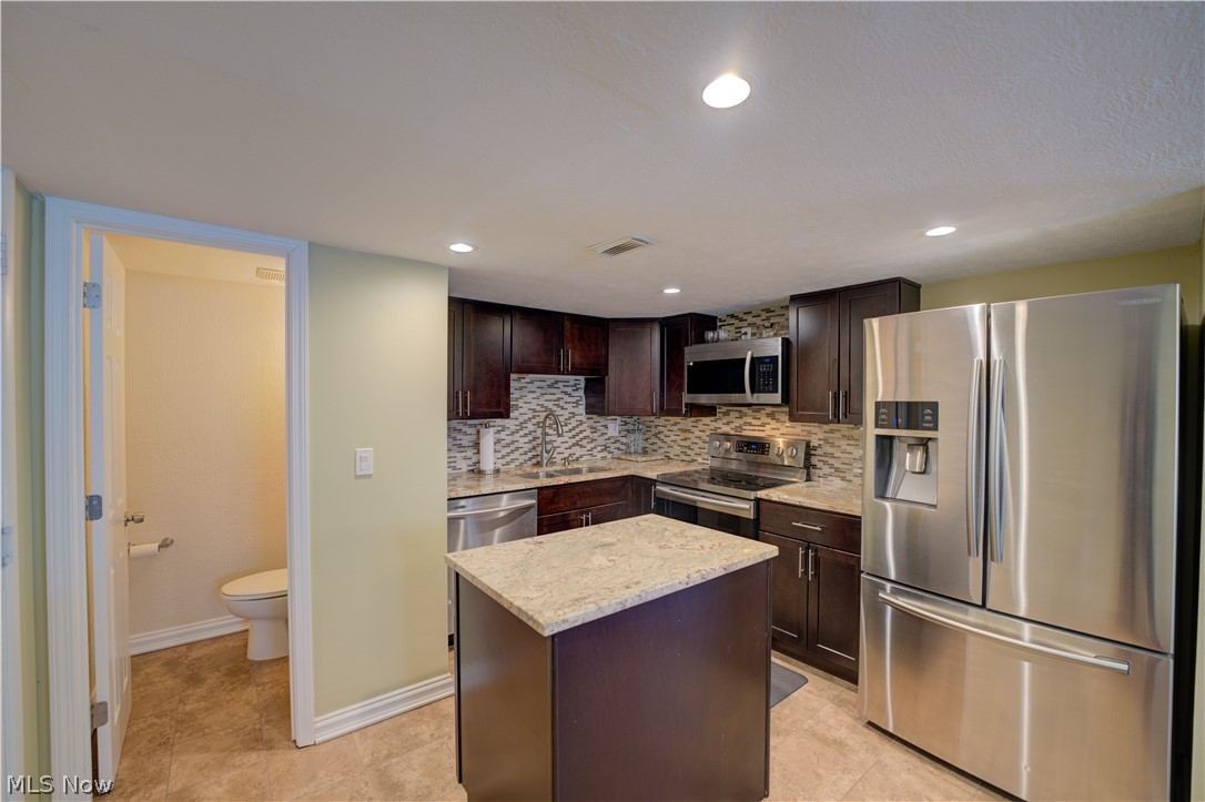 727 Tollis Parkway Broadview Heights OH 44147