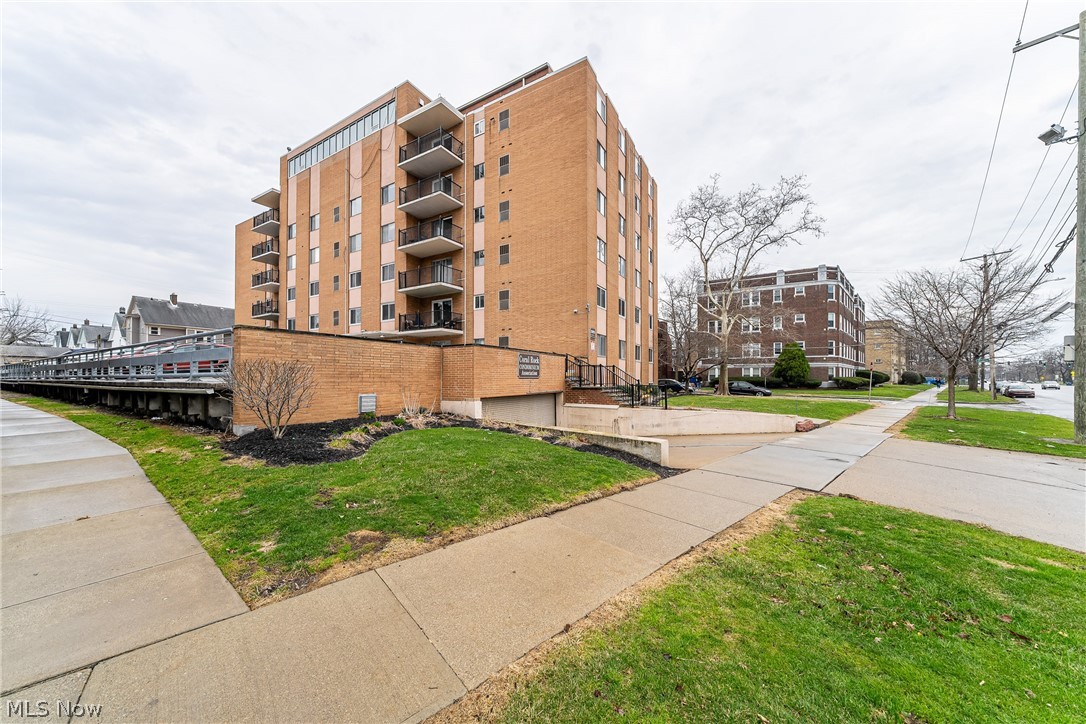 12029 Clifton Boulevard Lakewood OH 44107