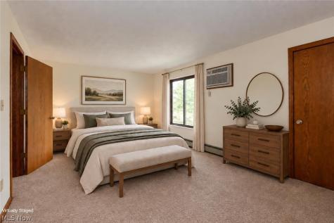 2143 Pinebrook Trail Cuyahoga Falls OH 44223