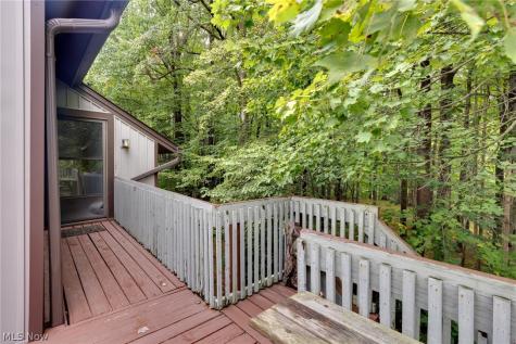 2143 Pinebrook Trail Cuyahoga Falls OH 44223