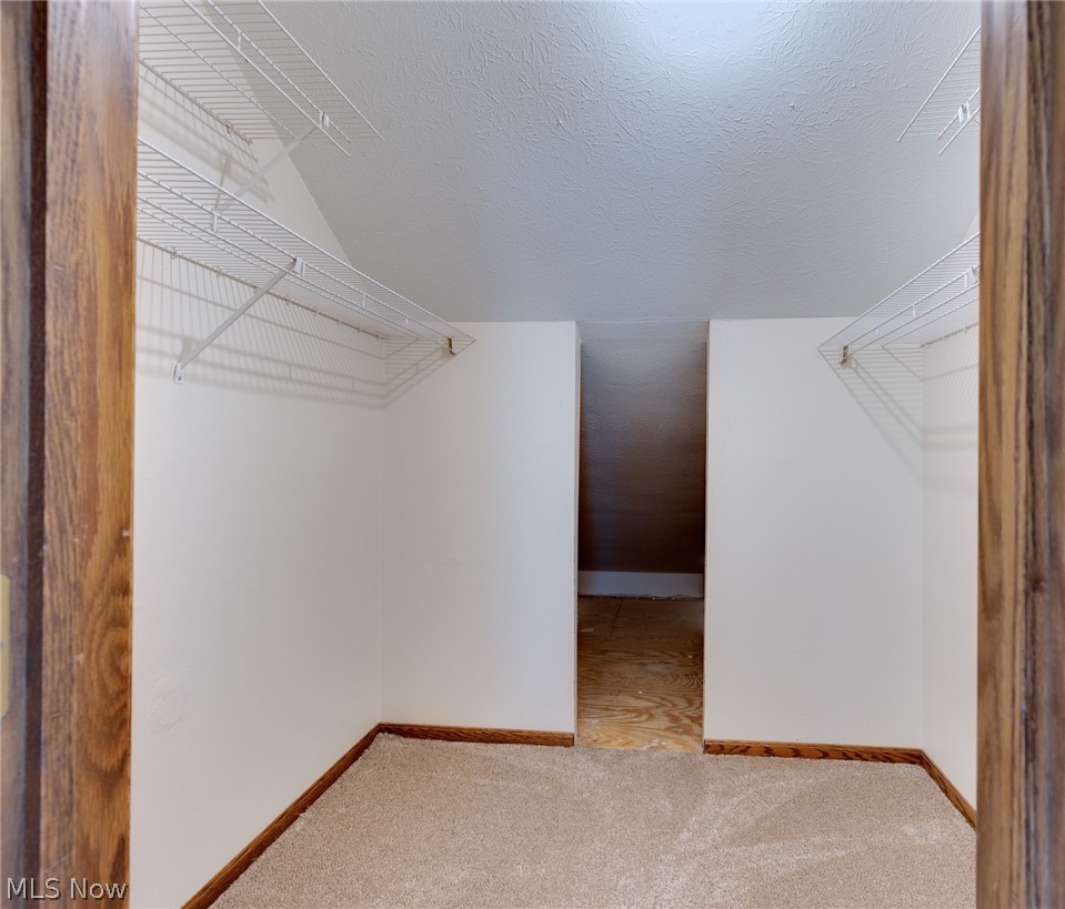 2143 Pinebrook Trail Cuyahoga Falls OH 44223
