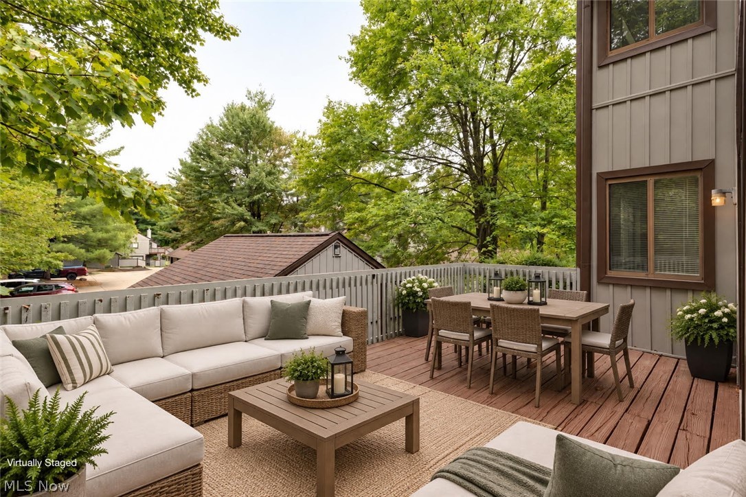 2143 Pinebrook Trail Cuyahoga Falls OH 44223