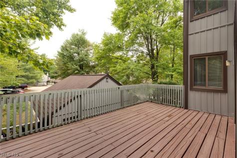 2143 Pinebrook Trail Cuyahoga Falls OH 44223