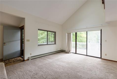 2143 Pinebrook Trail Cuyahoga Falls OH 44223