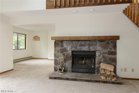 2143 Pinebrook Trail Cuyahoga Falls OH 44223