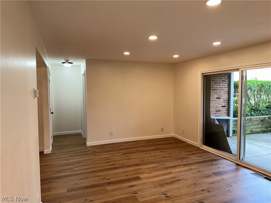 2212 Glouchester Drive Lyndhurst OH 44124