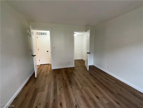 2212 Glouchester Drive Lyndhurst OH 44124