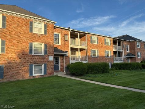 2212 Glouchester Drive Lyndhurst OH 44124