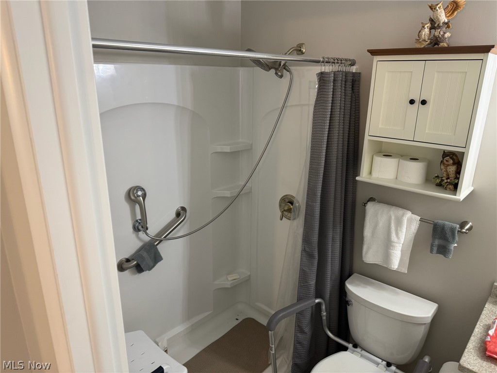 2143 Greenway Drive Uniontown OH 44685