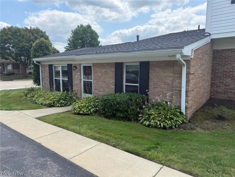 2143 Greenway Drive Uniontown OH 44685