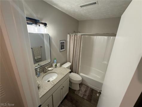 2143 Greenway Drive Uniontown OH 44685