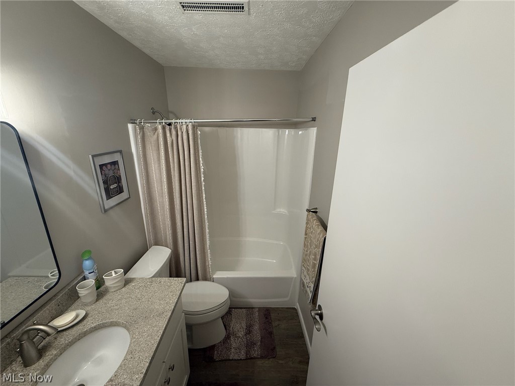 2143 Greenway Drive Uniontown OH 44685