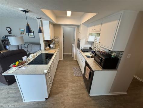 2143 Greenway Drive Uniontown OH 44685