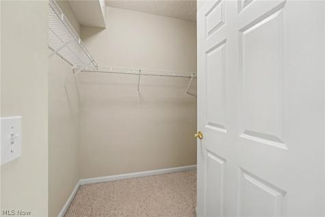 566 Hyannis Port Circle Avon Lake OH 44012