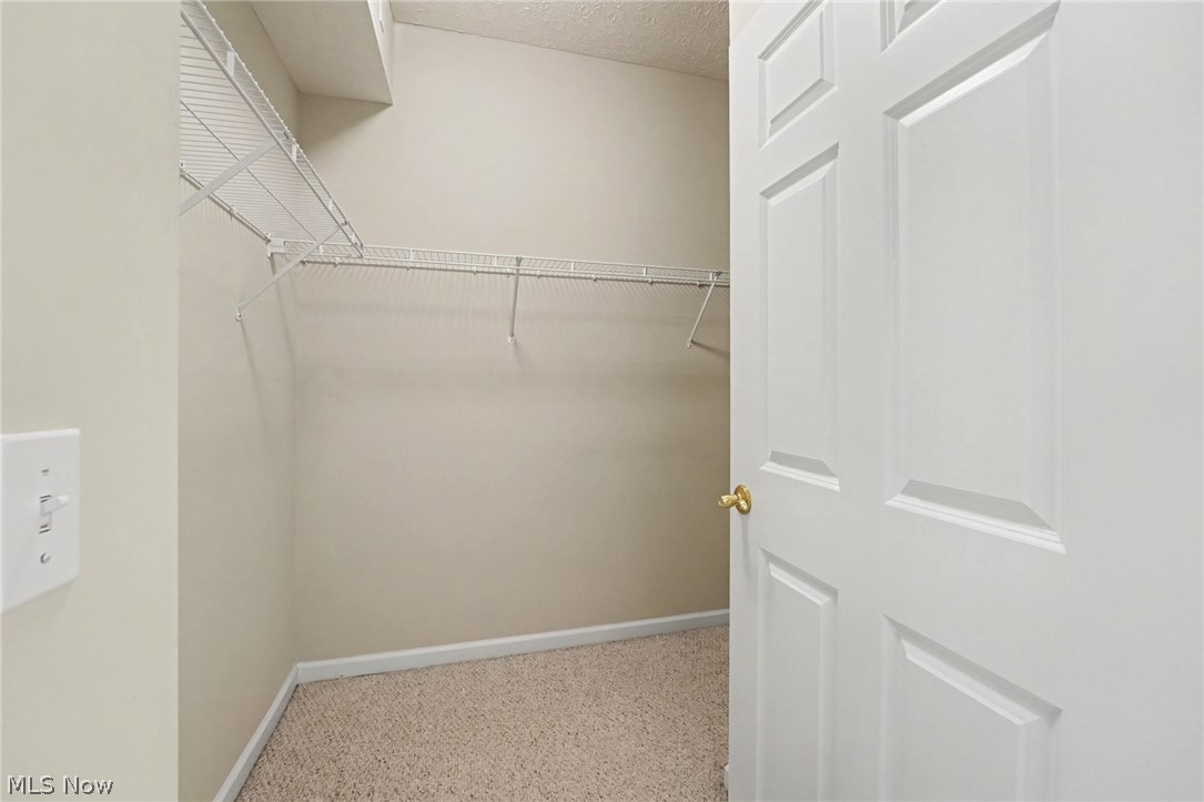 566 Hyannis Port Circle Avon Lake OH 44012