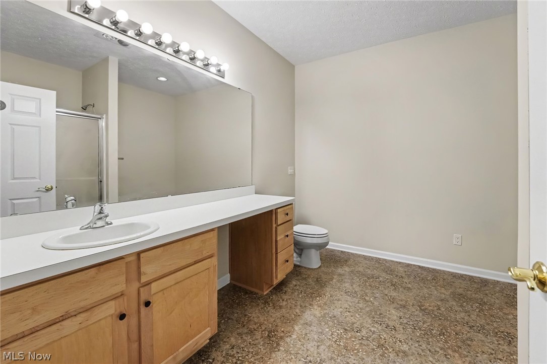 566 Hyannis Port Circle Avon Lake OH 44012