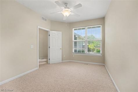 566 Hyannis Port Circle Avon Lake OH 44012