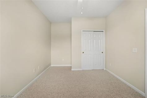 566 Hyannis Port Circle Avon Lake OH 44012