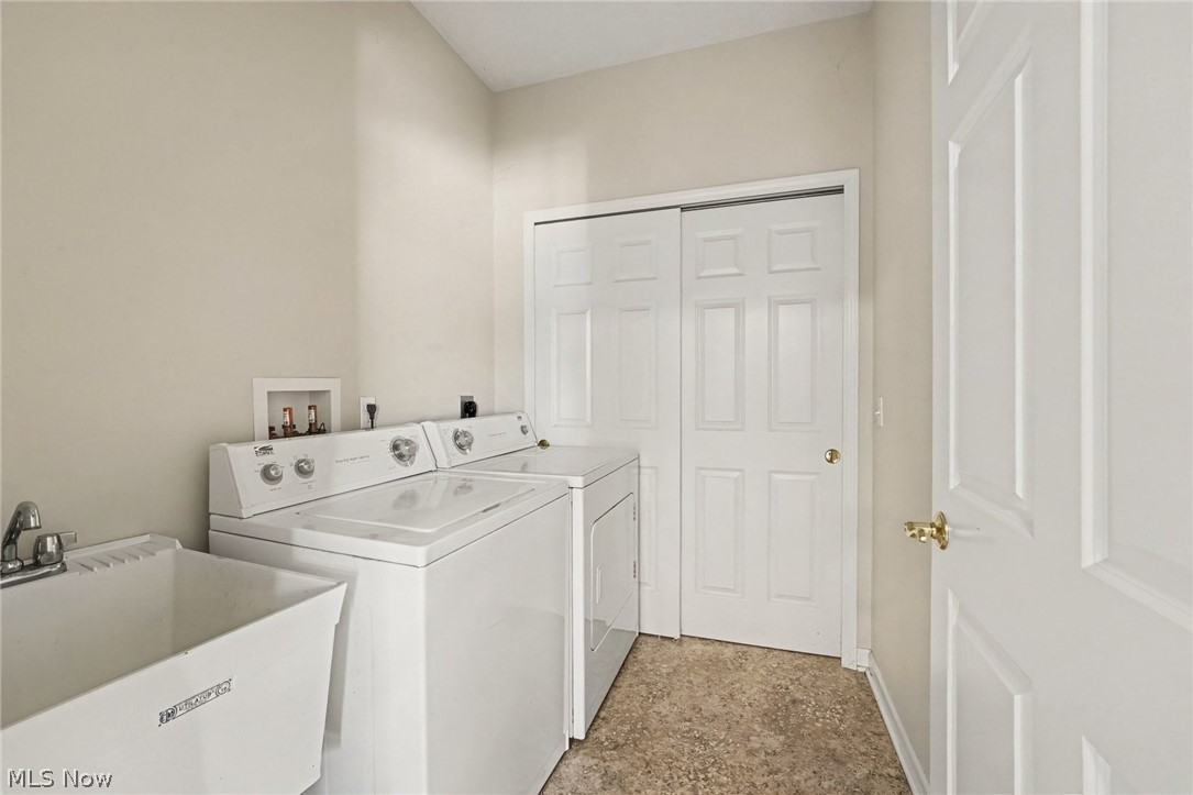 566 Hyannis Port Circle Avon Lake OH 44012