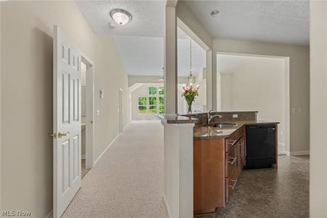 566 Hyannis Port Circle Avon Lake OH 44012