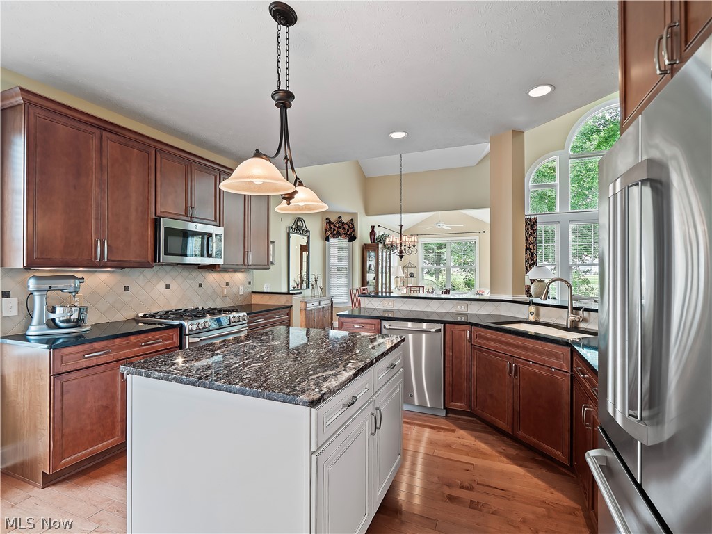 653 Heron Bay Avon Lake OH 44012