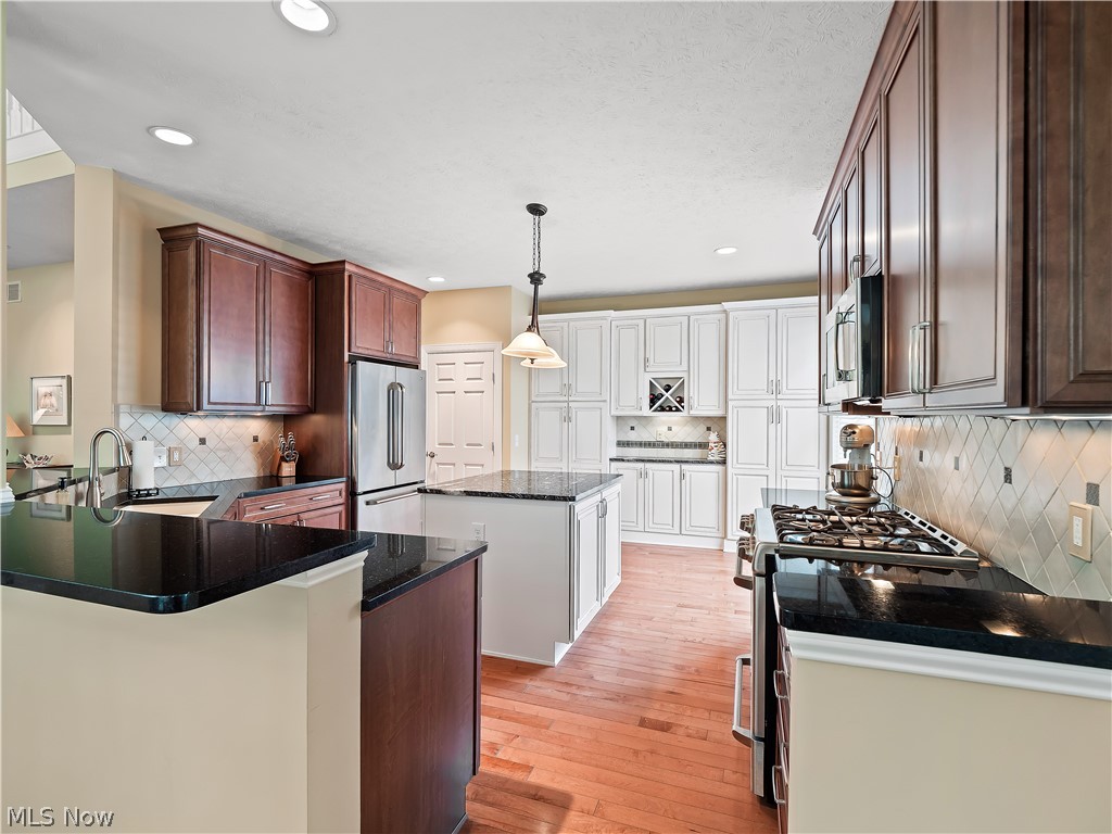 653 Heron Bay Avon Lake OH 44012