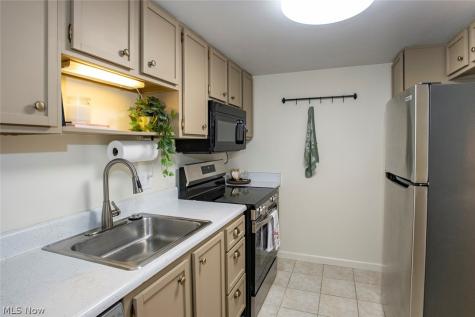 4849 Grace Road North Olmsted OH 44070