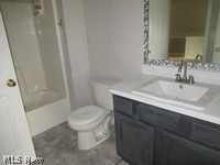 3718 Minster Court Cleveland OH 44105