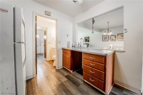 19662 Lorain Road Fairview Park OH 44126