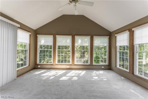 3838 Woodbury Oval Stow OH 44224