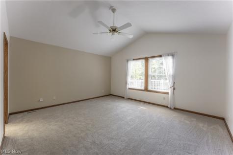 3838 Woodbury Oval Stow OH 44224