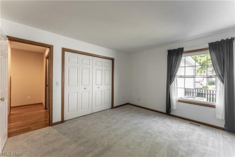 3838 Woodbury Oval Stow OH 44224