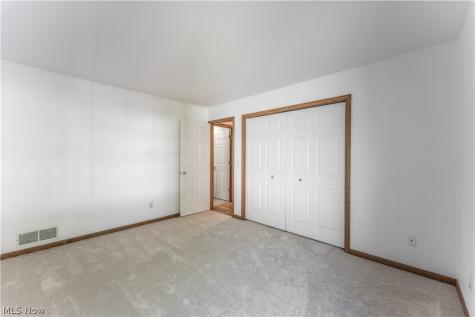 3838 Woodbury Oval Stow OH 44224
