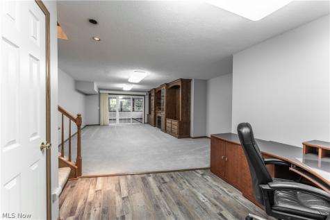 3838 Woodbury Oval Stow OH 44224