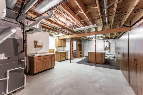3838 Woodbury Oval Stow OH 44224