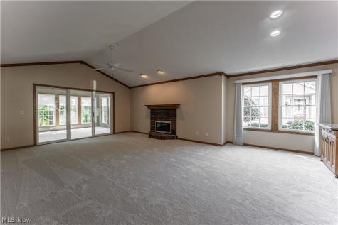 3838 Woodbury Oval Stow OH 44224