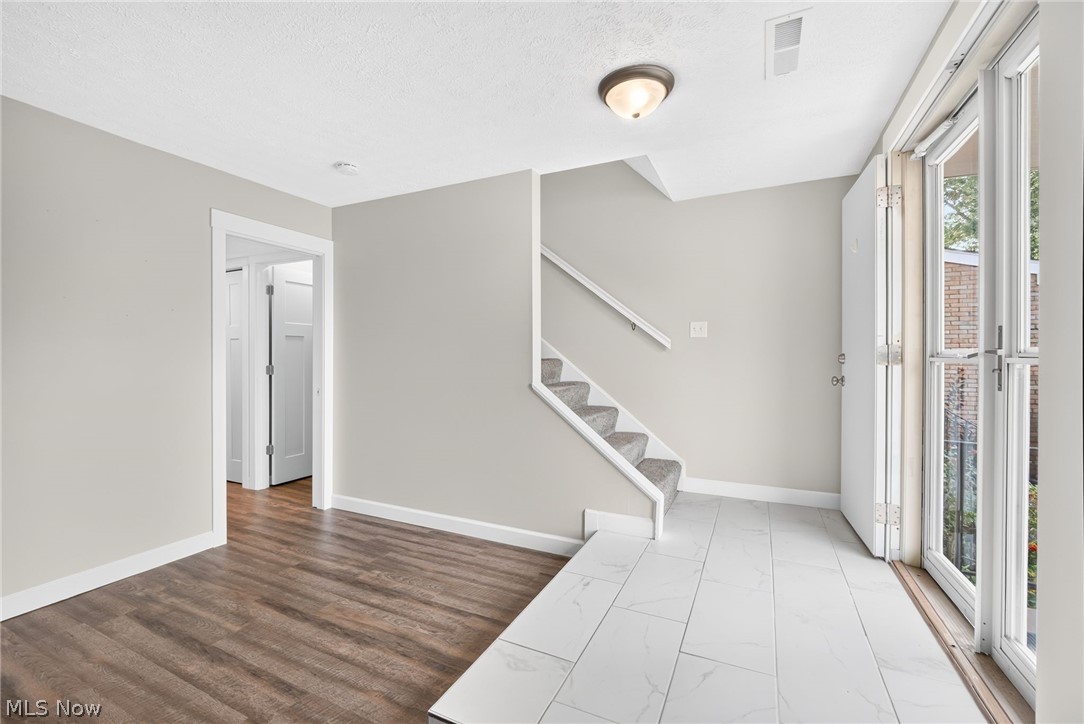 2040 Carlile Drive Uniontown OH 44685