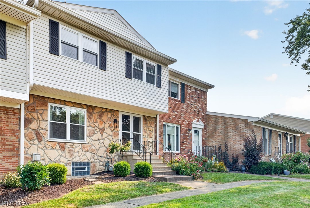 2040 Carlile Drive Uniontown OH 44685