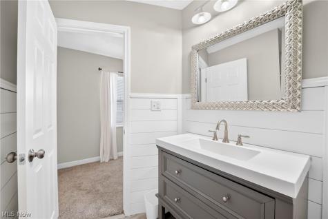 2040 Carlile Drive Uniontown OH 44685